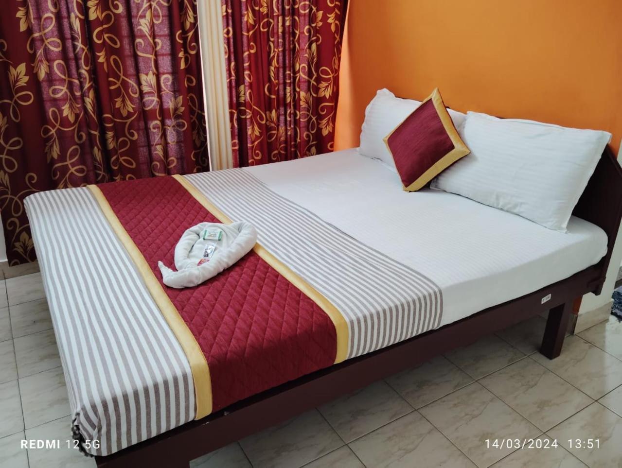 Hotel Gamas Inn Thiruvananthapuram Exteriör bild