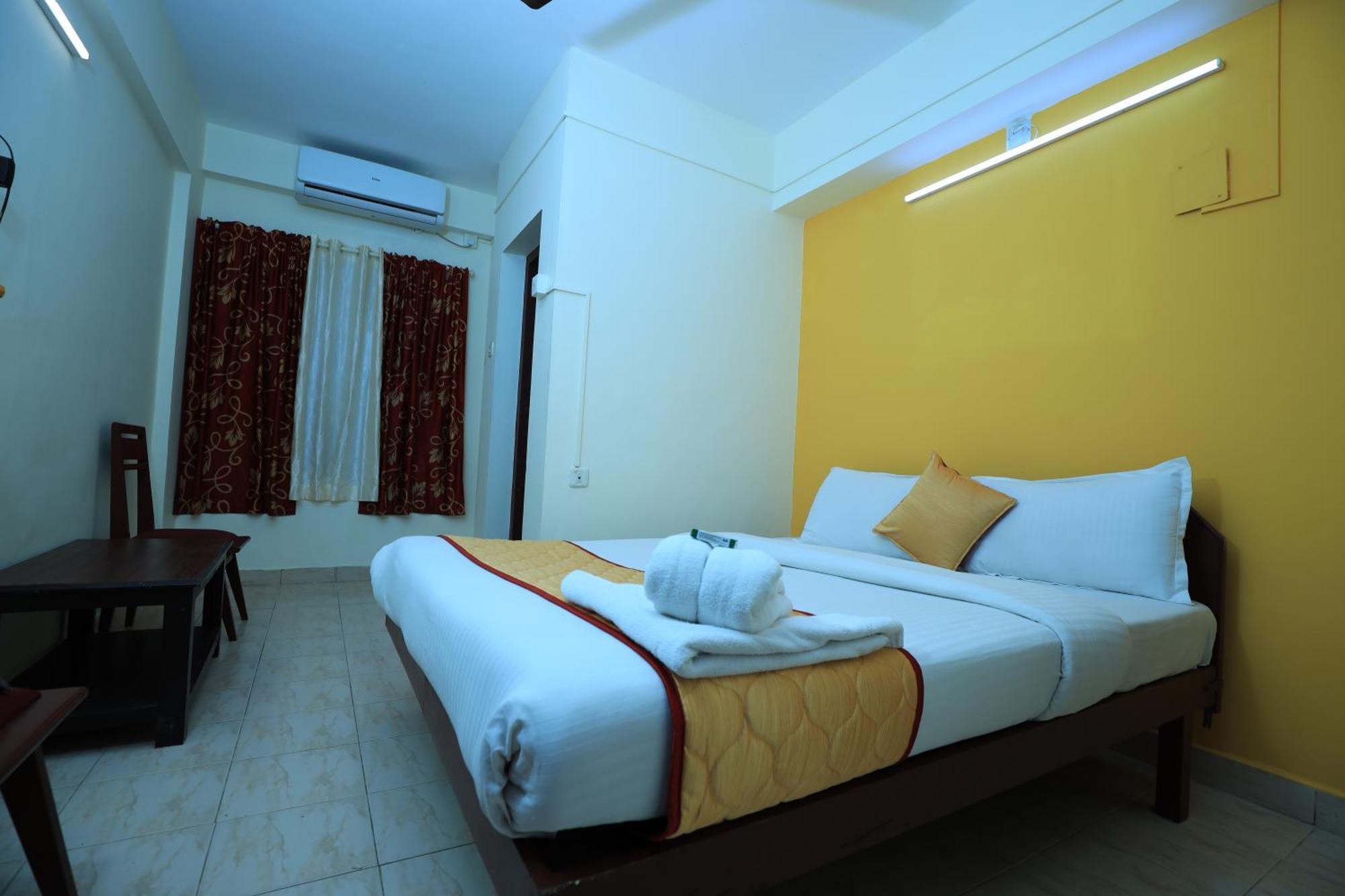 Hotel Gamas Inn Thiruvananthapuram Exteriör bild