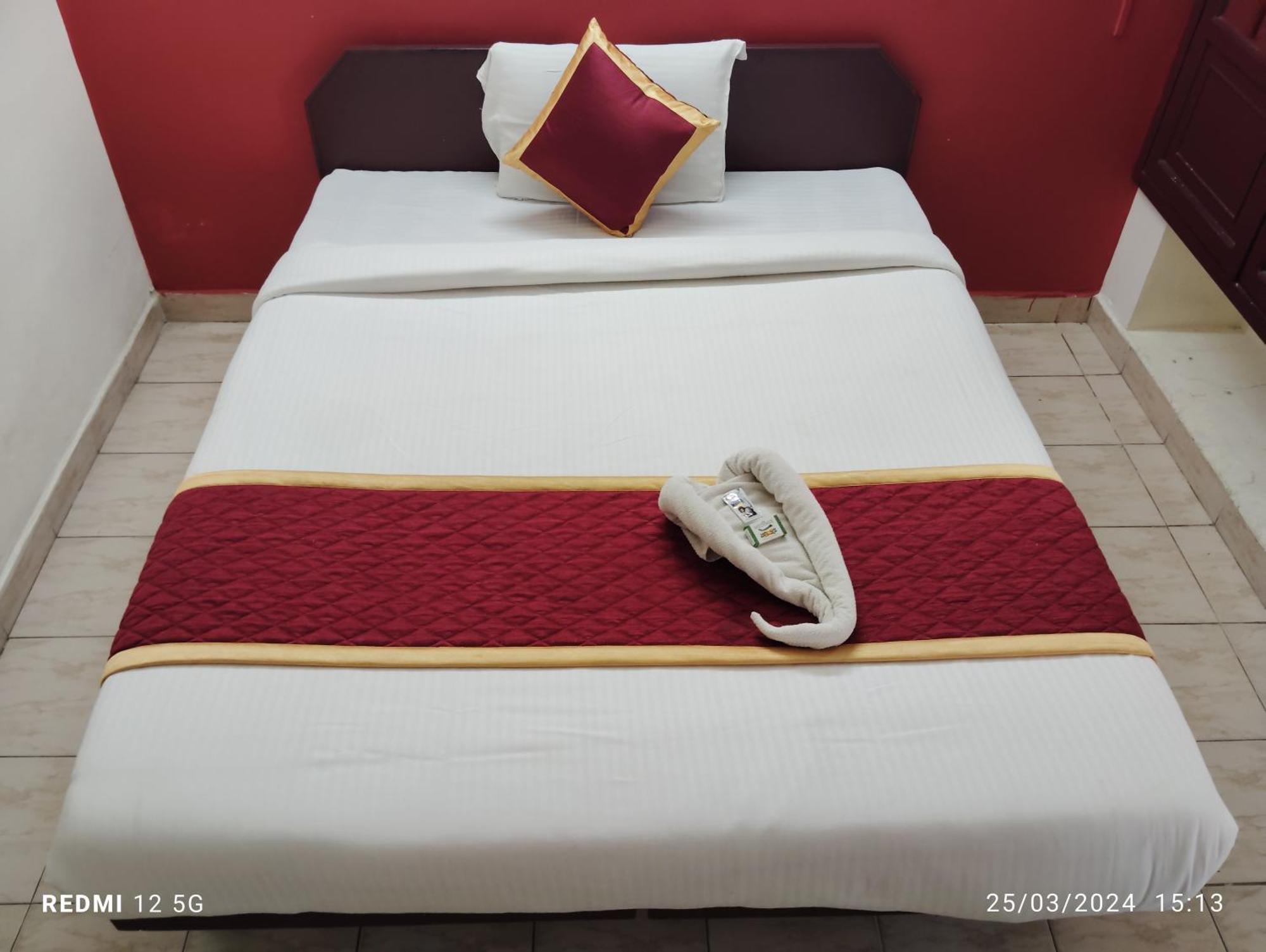 Hotel Gamas Inn Thiruvananthapuram Exteriör bild